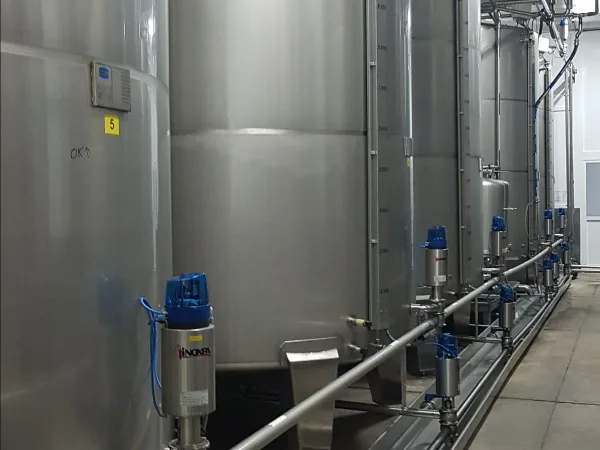 Máy trộn đứng 1000L